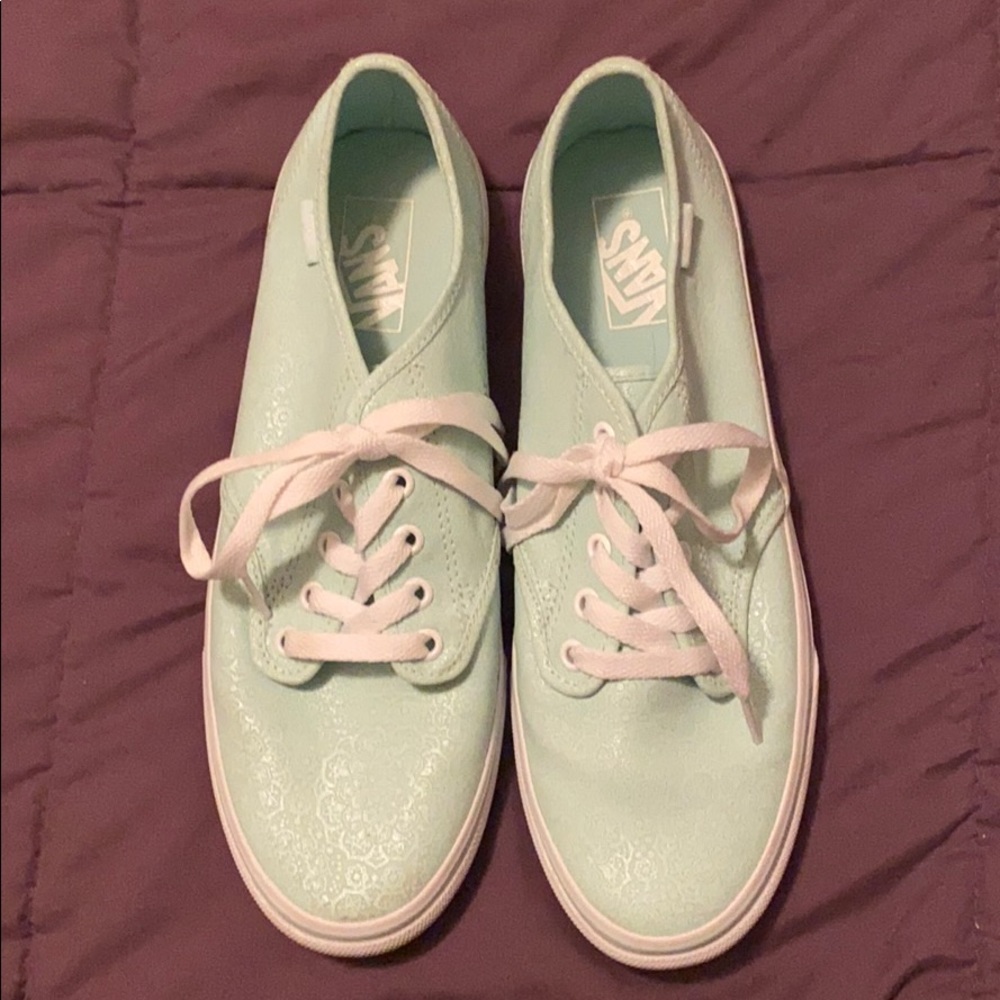 Women’s Shoes